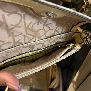 Small like new crossbody